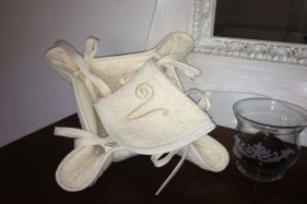 CESTINO PORTA SALVIETTE CON INIZIALI RICAMATE