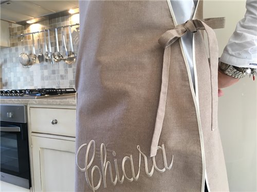 COPRI-ABITO CON RICAMO PERSONALIZZATO