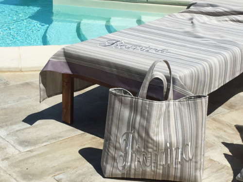 Borsa mare ricamata millerighe grigio