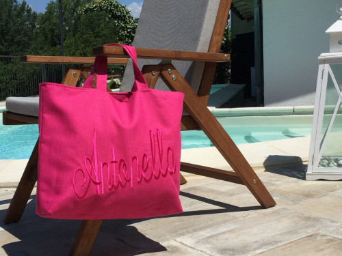 Borsa mare ricamata fuxia