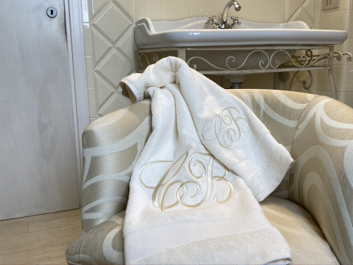 ASCIUGAMANO SPUGNA RICAMATO BEIGE