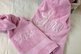 Set asciugamani con NOME RICAMATO BAMBINA